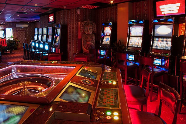 mpo555 link platform interface showing slot games and sportsbook markets